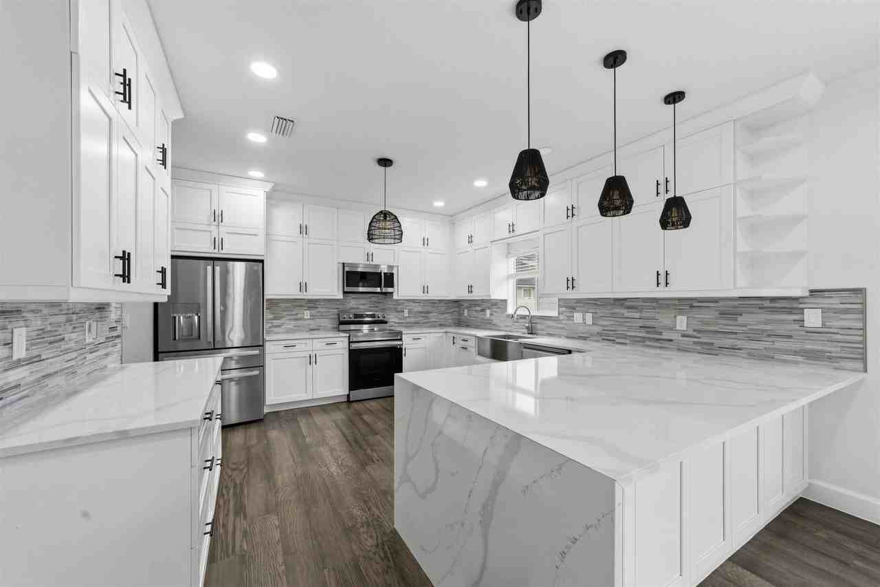 2604 Torino Way - Photo 5 of 40