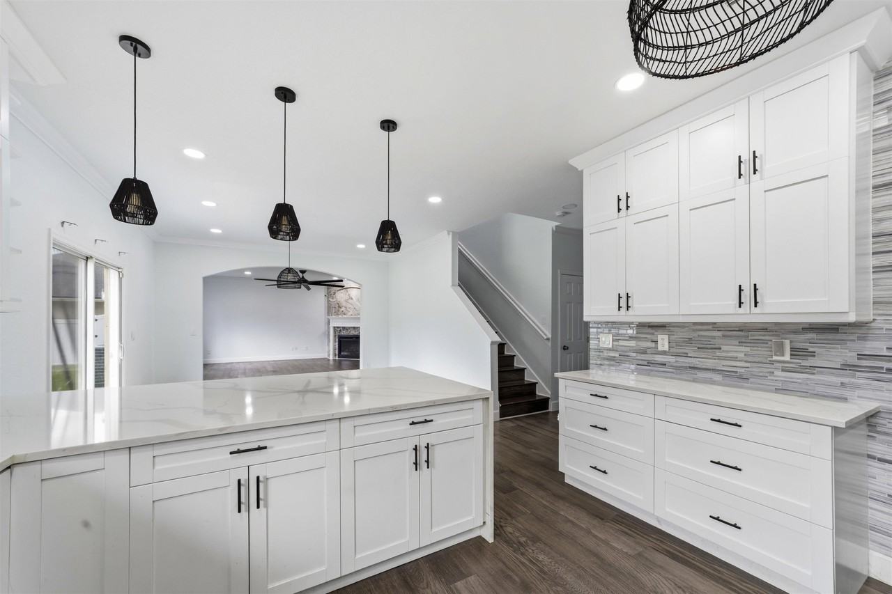 2604 Torino Way - Photo 6 of 40