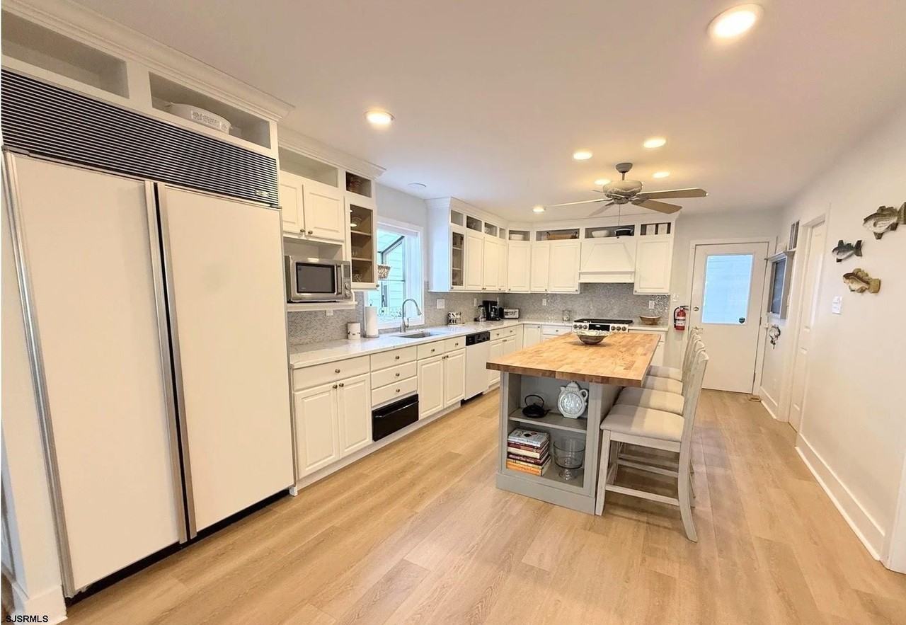 4 S Iroquois Ave - Photo 3 of 12