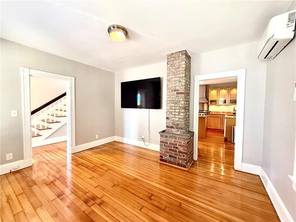 5 Conrad Ct - Photo 3 of 29