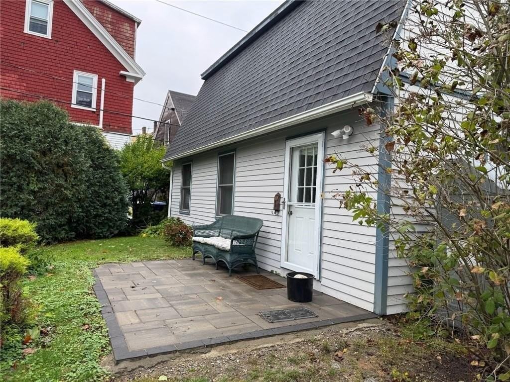 31 Powel Ave #RC - Photo 2 of 36