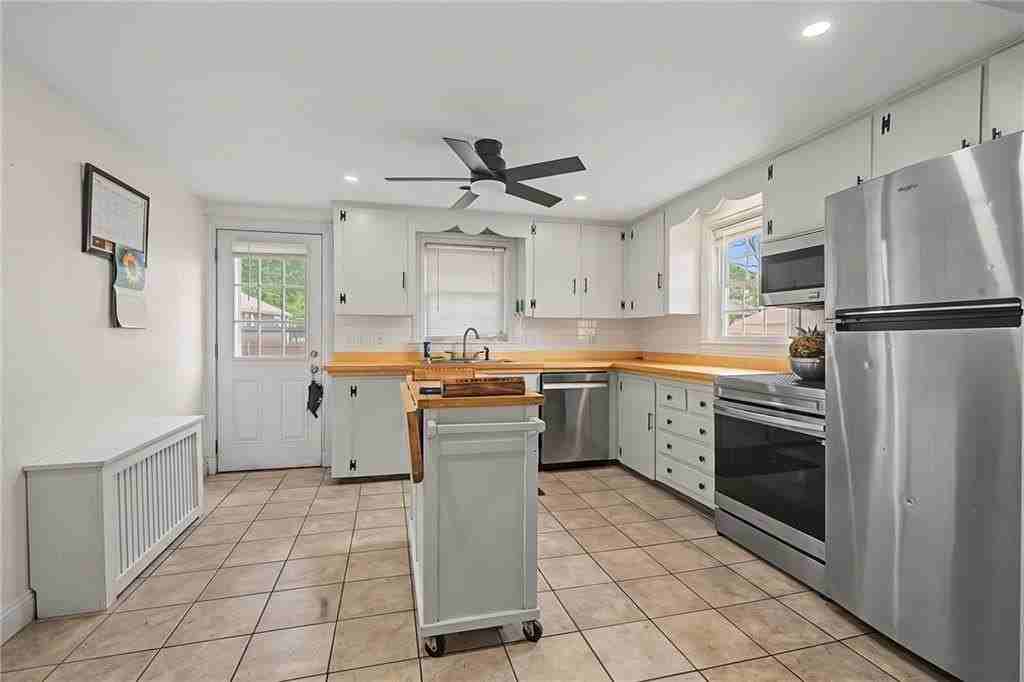 1349 W Shore Rd - Photo 2 of 42