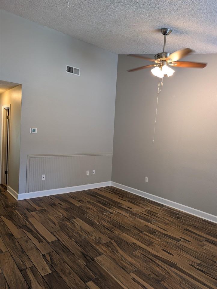 455 Cactus St - Photo 2 of 14