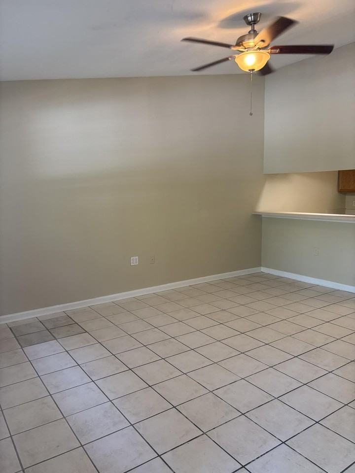 2740 W Tharpe St #105 - Photo 3 of 17