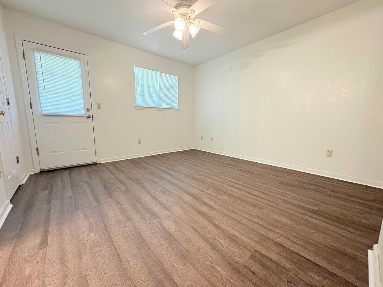 3887 Gaffney Loop - Photo 6 of 11