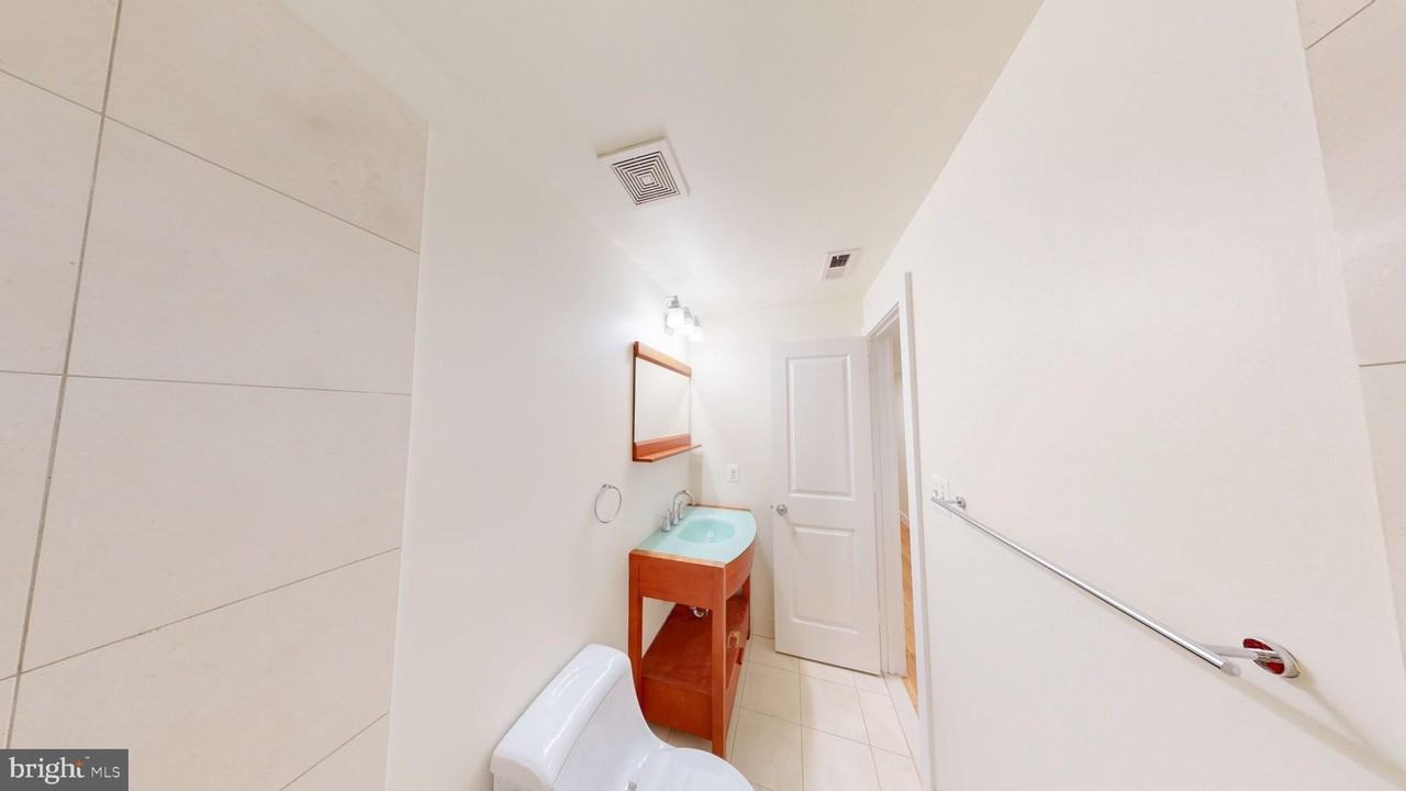 1462 Harvard St Nw #1 - Photo 7 of 13