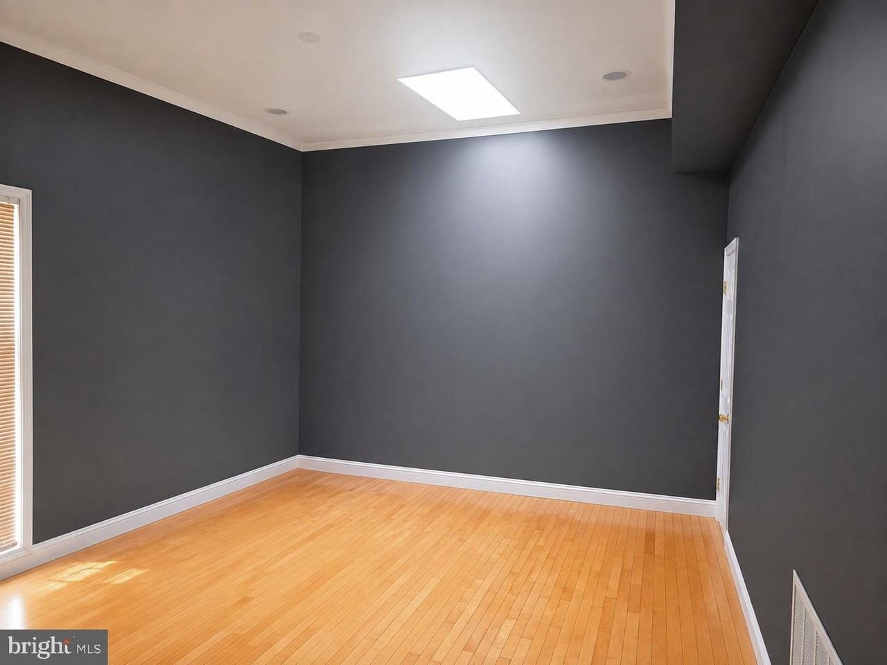 4202 Grant St Ne #302 - Photo 5 of 20