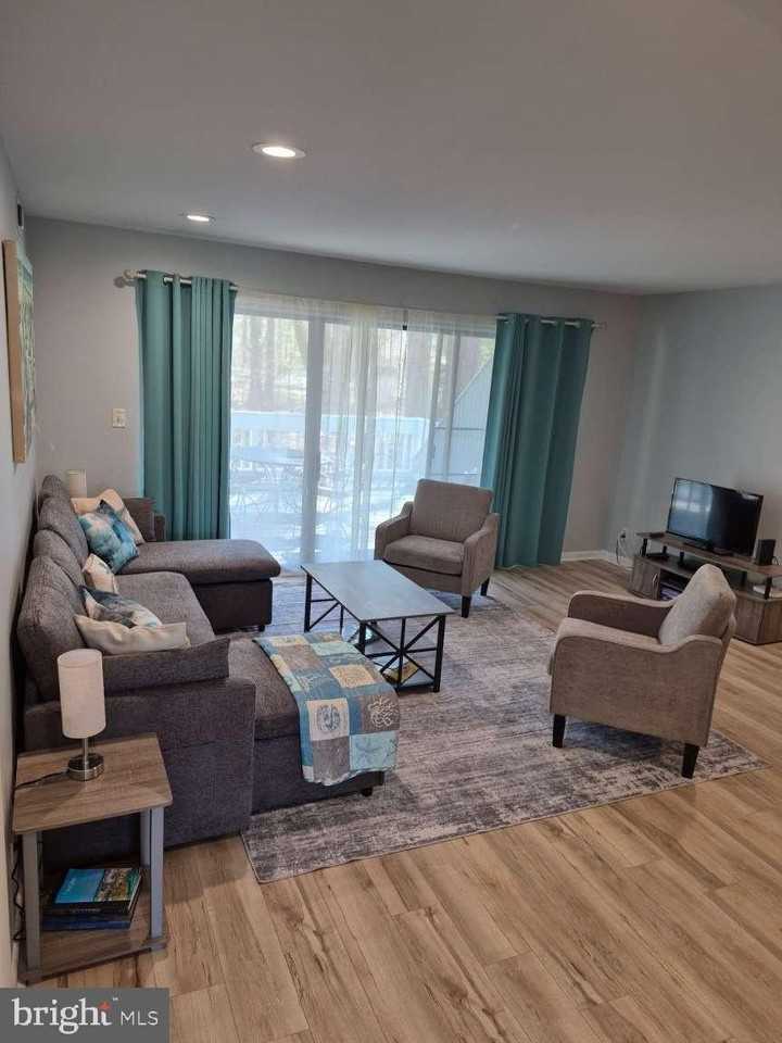39633 Round Robin Way - Photo 2 of 25