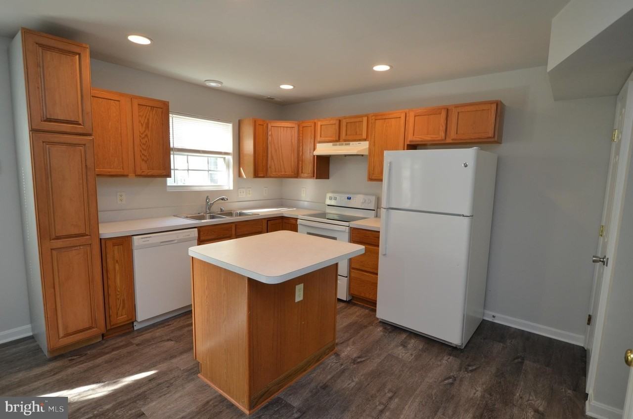 1161 Gwynne Ave - Photo 3 of 40