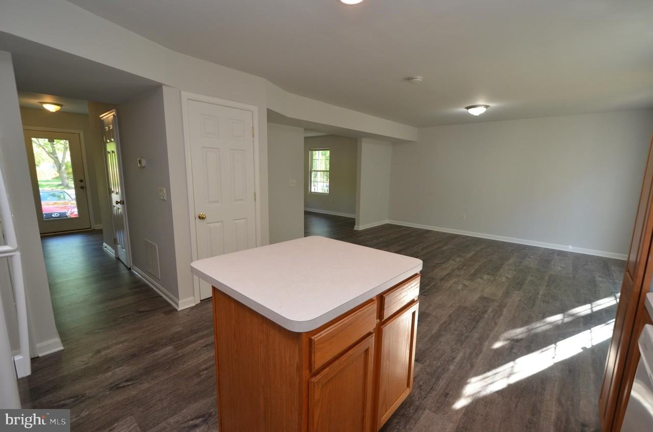 1161 Gwynne Ave - Photo 4 of 40