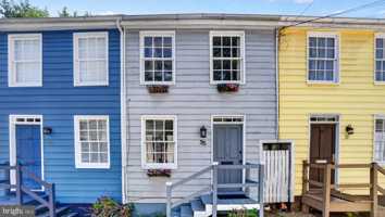 featured image of 35 Pinkney St