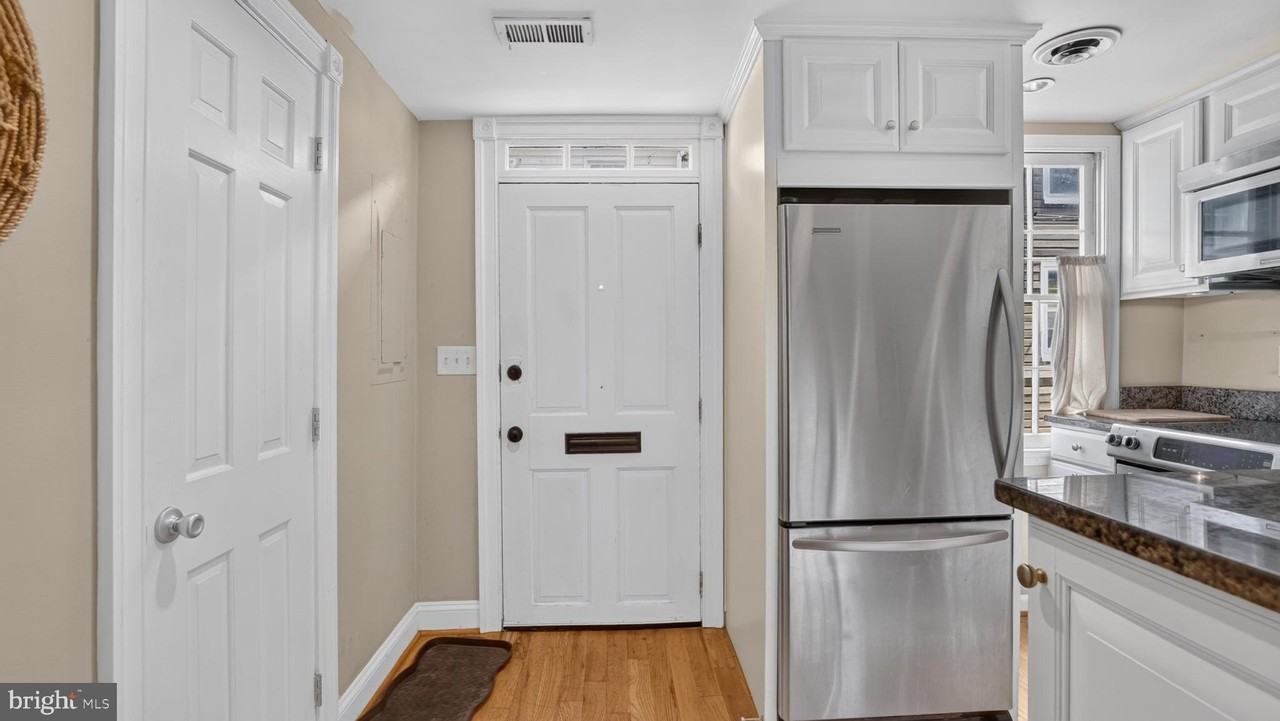 35 Pinkney St - Photo 6 of 30