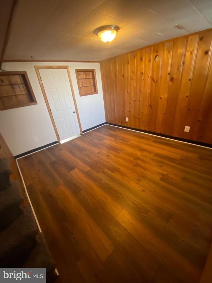 6821 Gough St - Photo 7 of 11