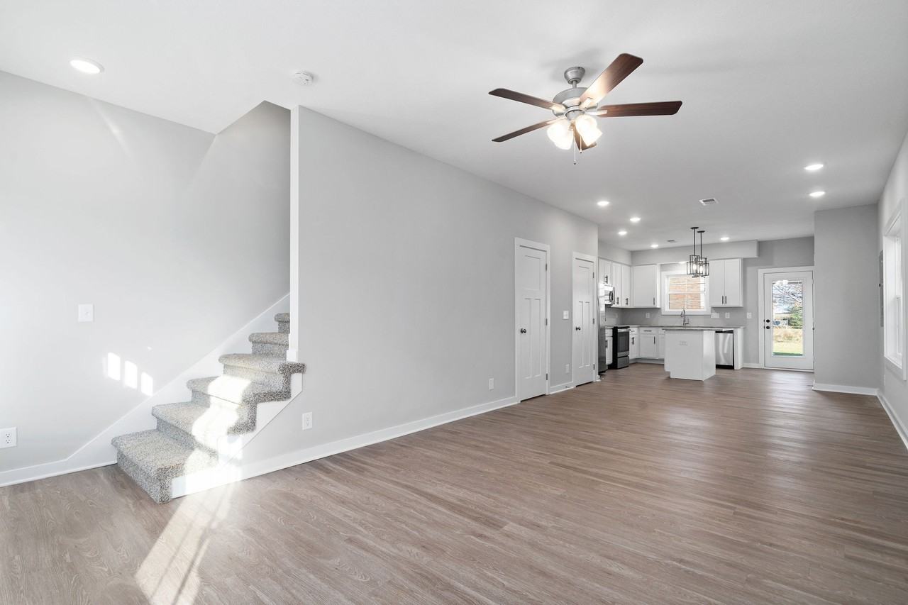 100 Aviator Cir #115B - Photo 2 of 9