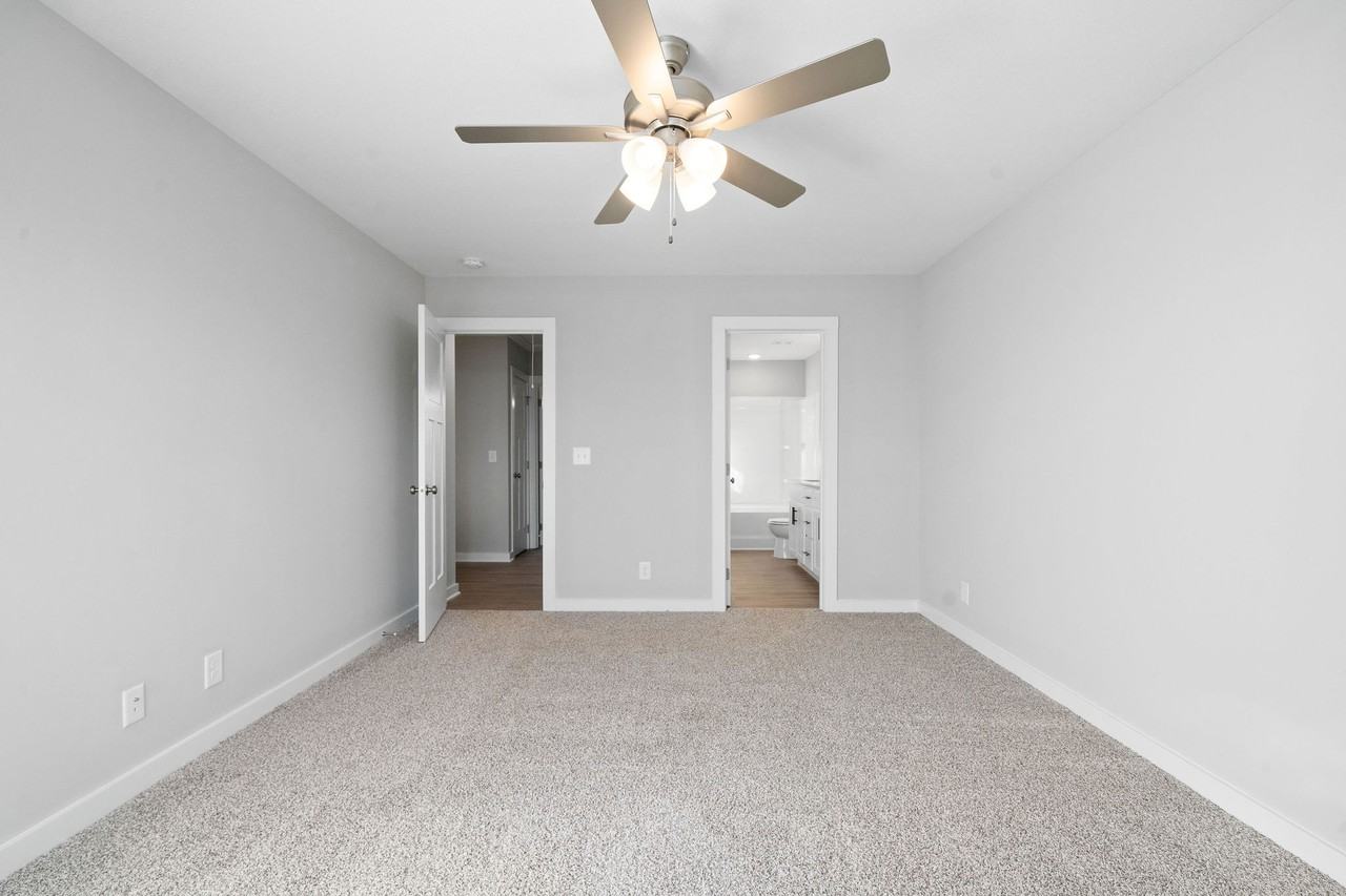 100 Aviator Cir #115B - Photo 4 of 9