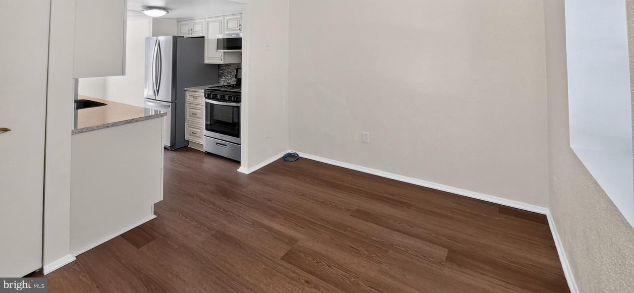 5449 Mystic Ct - Photo 7 of 43