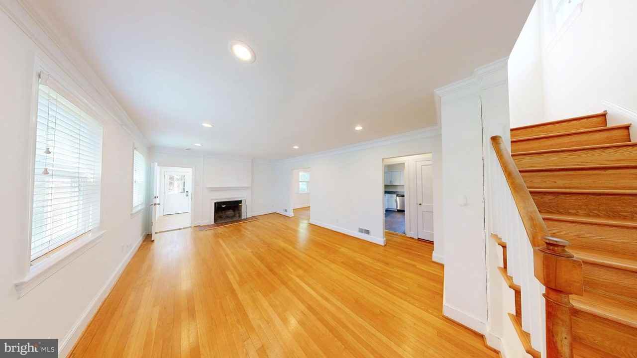 11 Indian Spring Dr - Photo 2 of 30