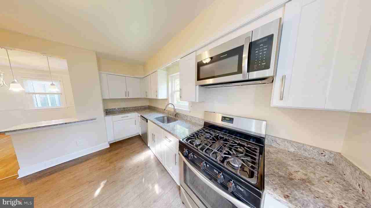 11 Indian Spring Dr - Photo 3 of 30