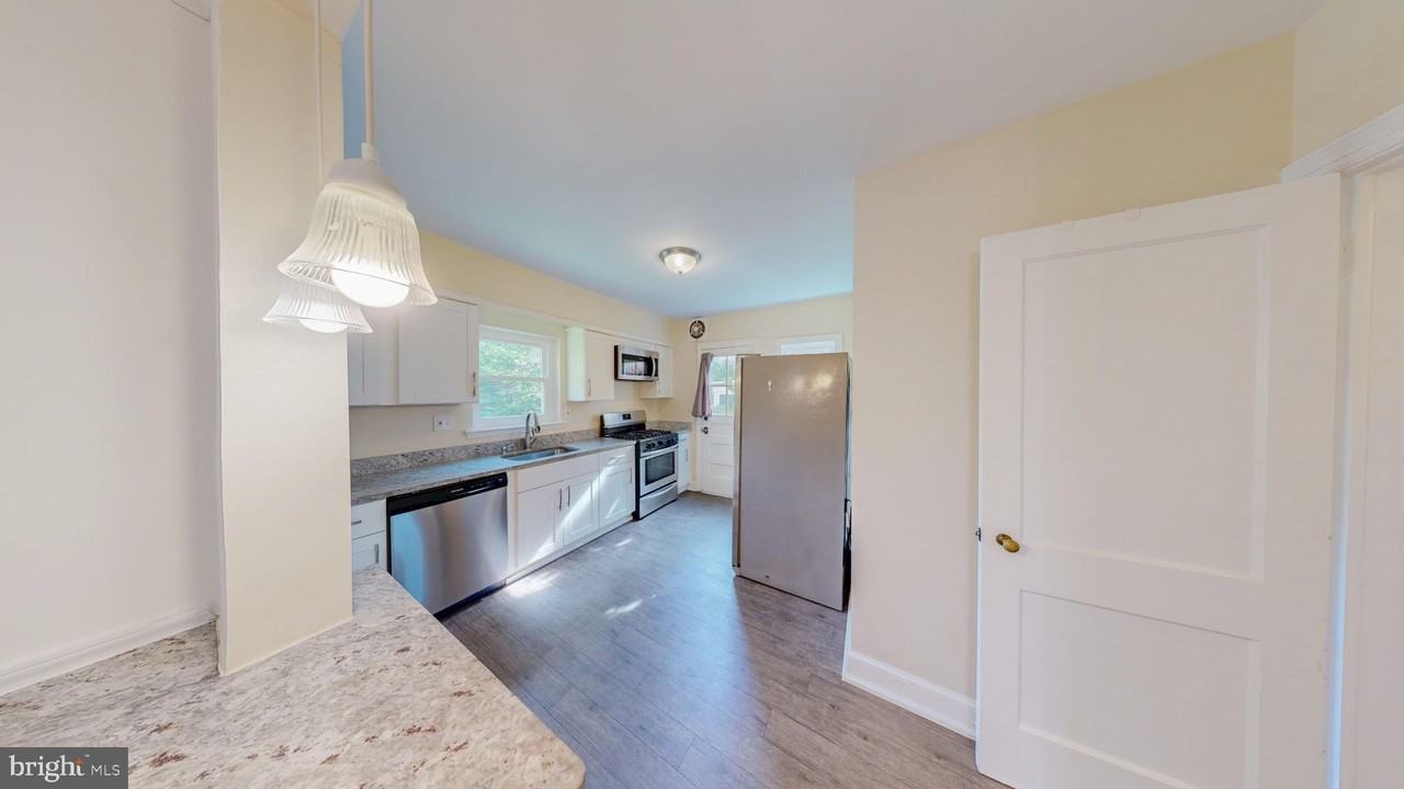 11 Indian Spring Dr - Photo 5 of 30