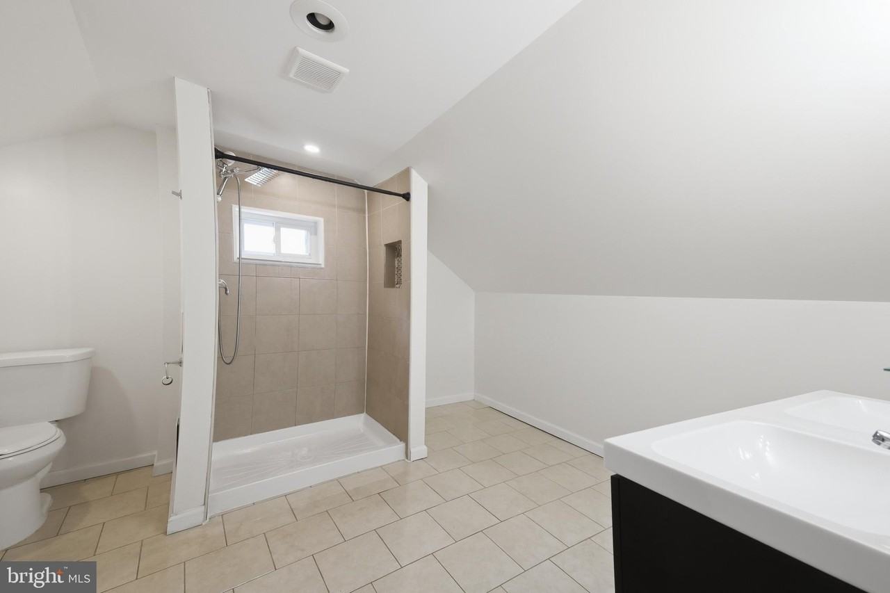 4700 Addison Dr - Photo 5 of 15