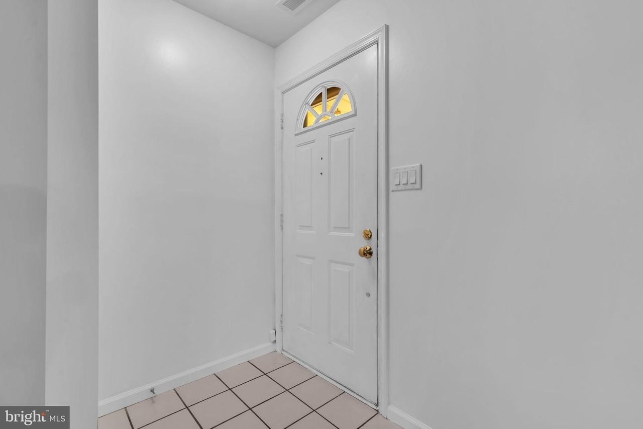 155 Steeplechase Ct - Photo 4 of 22