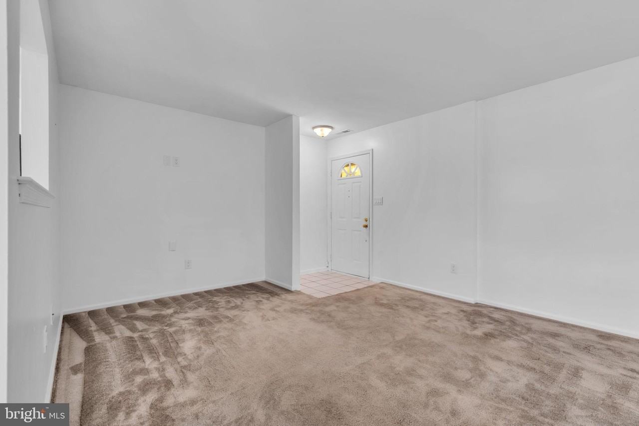 155 Steeplechase Ct - Photo 5 of 22