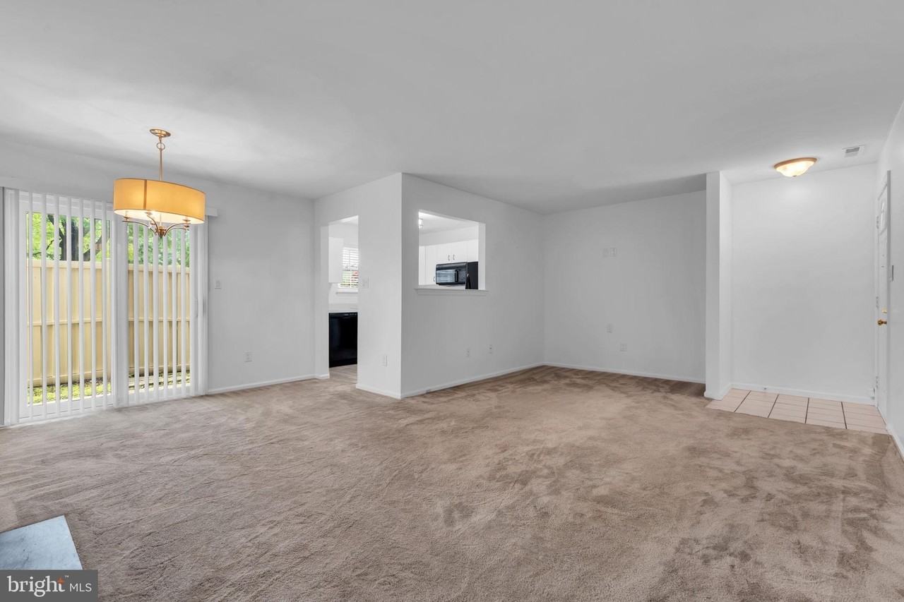 155 Steeplechase Ct - Photo 7 of 22