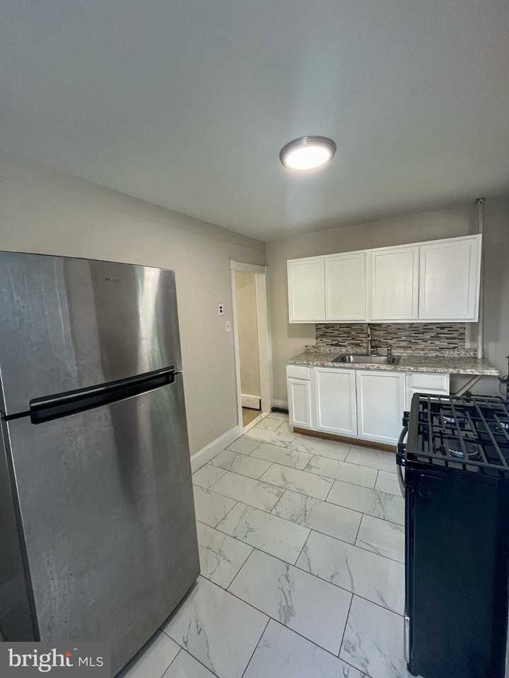 262 Lafayette Ave #2 - Photo 3 of 12
