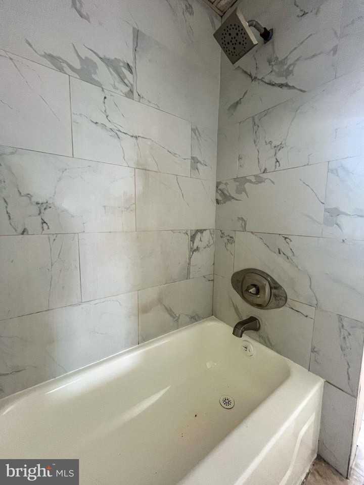 262 Lafayette Ave #2 - Photo 5 of 12