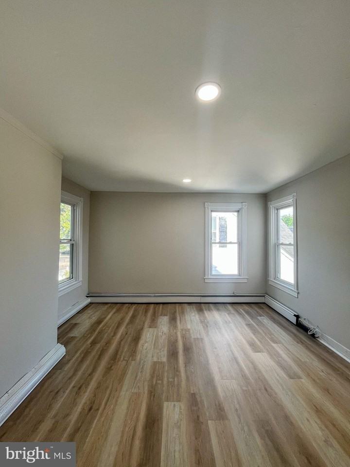 262 Lafayette Ave #2 - Photo 7 of 12