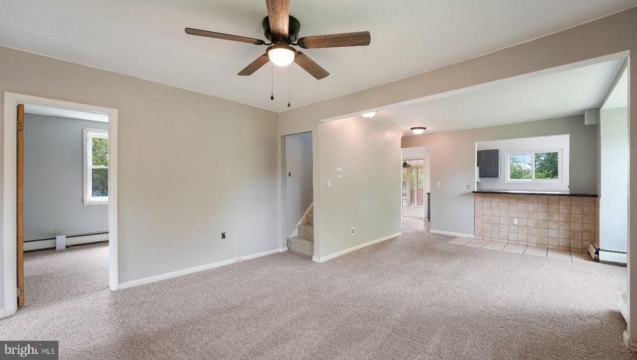 2346 Evergreen Ave - Photo 3 of 22