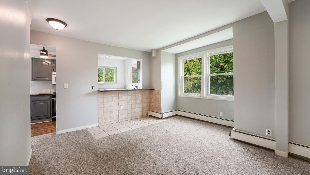 2346 Evergreen Ave - Photo 5 of 22