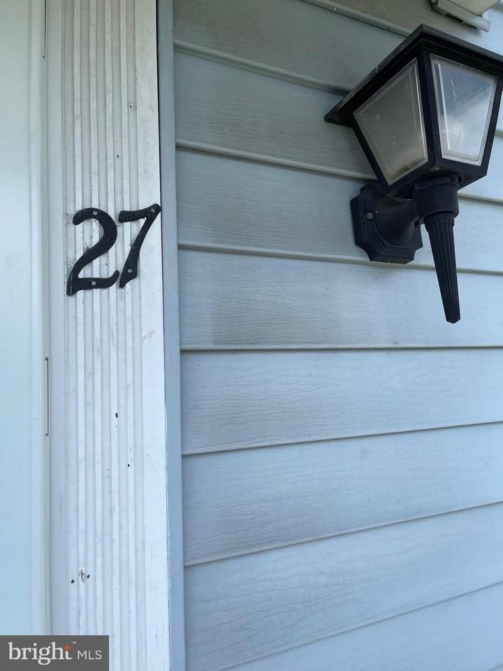 27 Partridge Cir - Photo 3 of 38