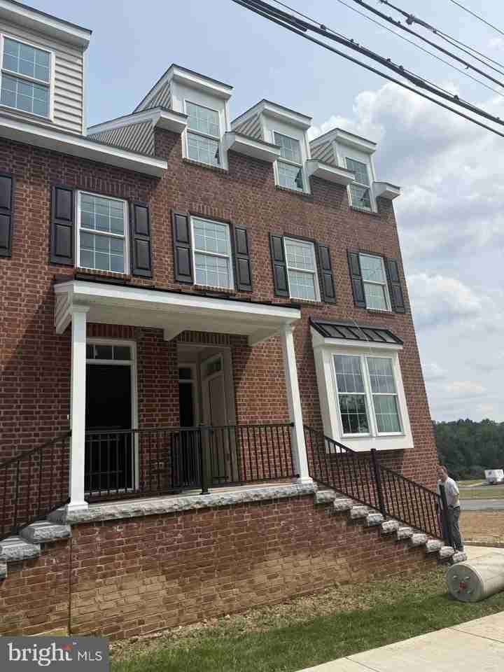 411 WHARTON Street - Photo 2 of 27