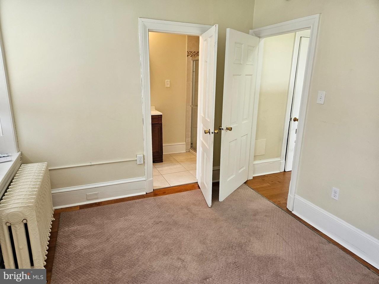 211 S Henderson Rd #4 - Photo 6 of 9