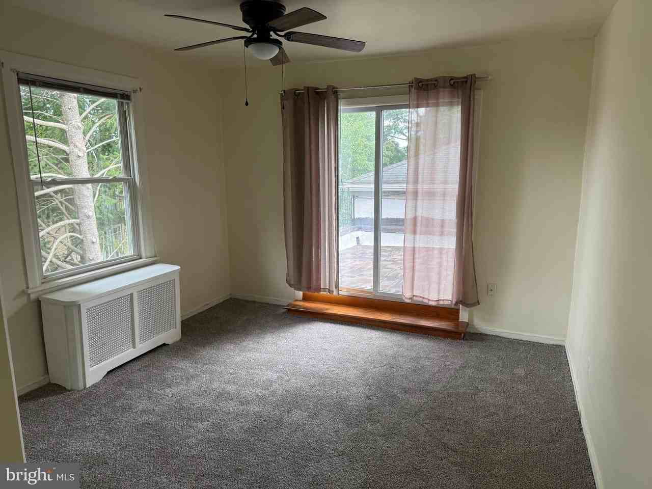 117 Montgomery Ave - Photo 2 of 24