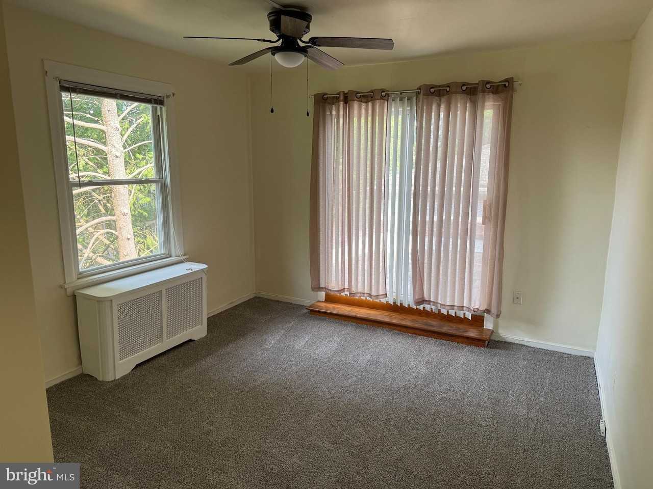 117 Montgomery Ave - Photo 4 of 24