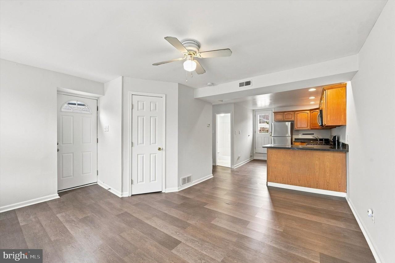400 Green Ln #2 - Photo 4 of 16