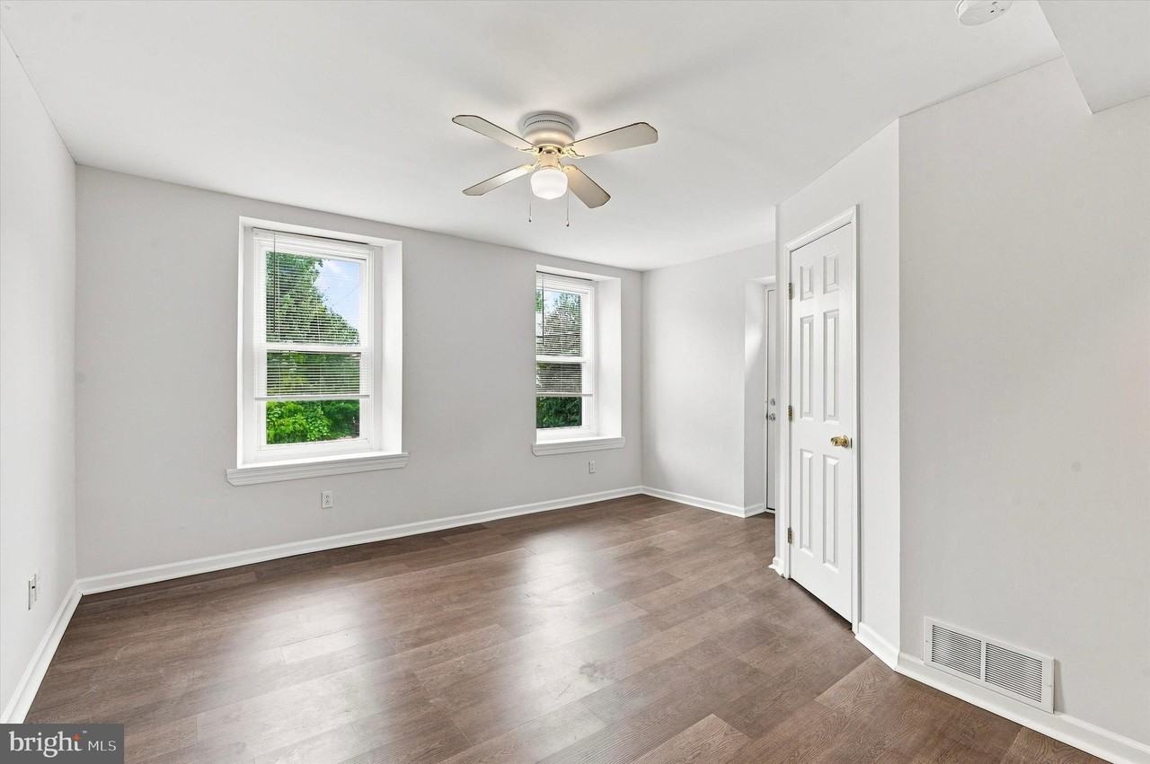400 Green Ln #2 - Photo 5 of 16