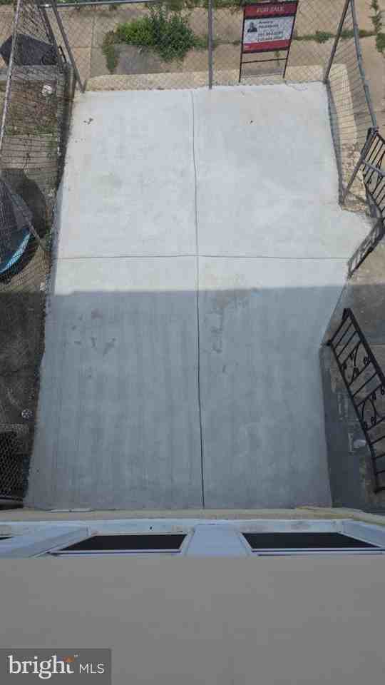 140 W Ashdale St - Photo 2 of 17
