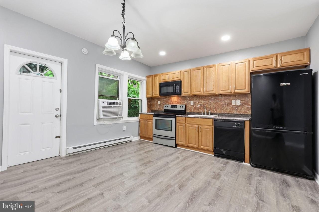 140 W Ashdale St - Photo 6 of 17