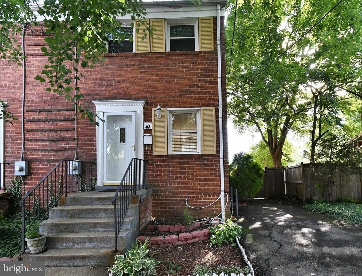 41 Underwood Pl - Photo 2 of 23
