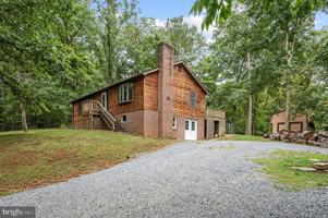featured image of 813 Leeds Manor Ln