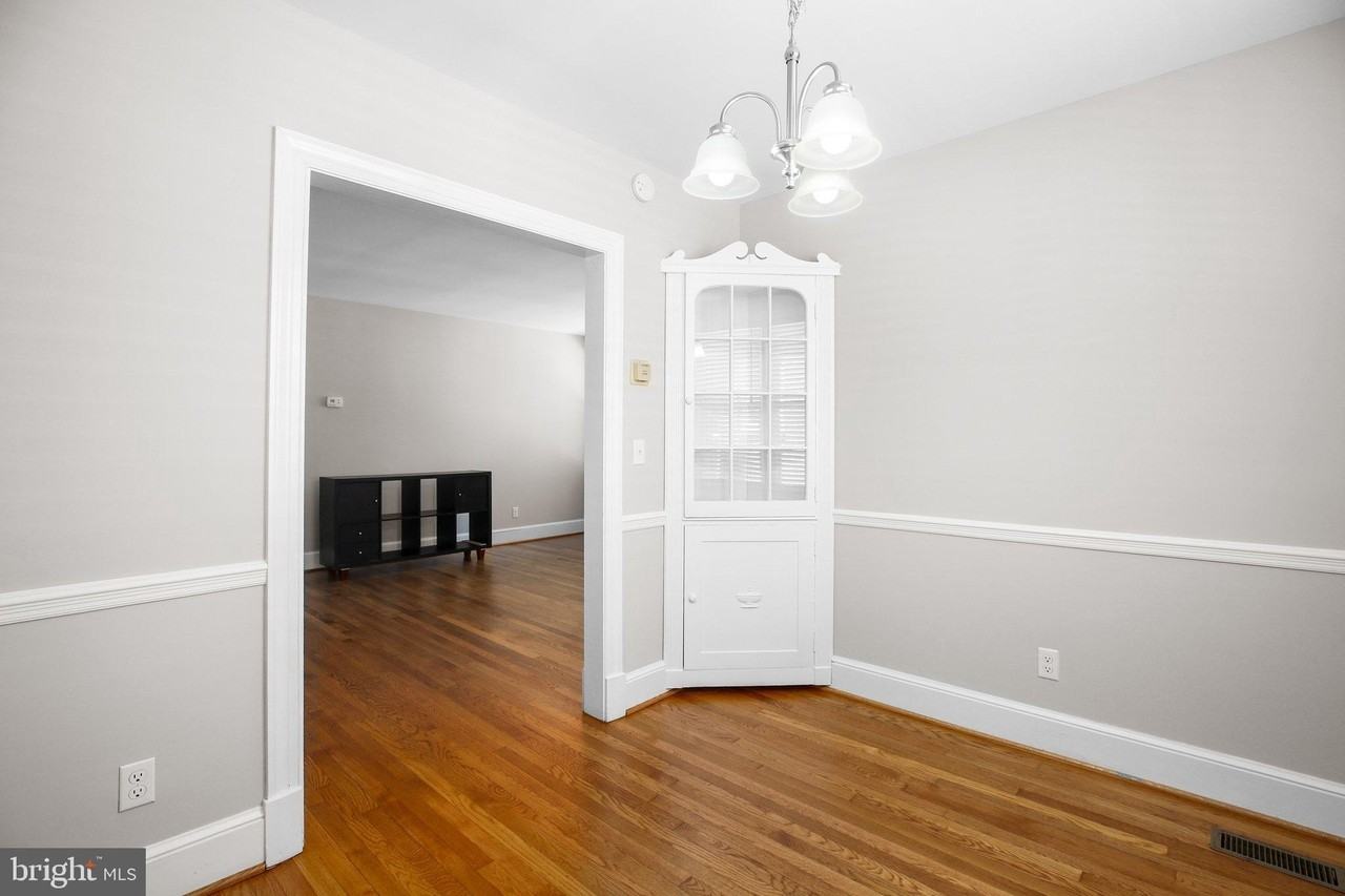 1213 Stafford Ave - Photo 7 of 30
