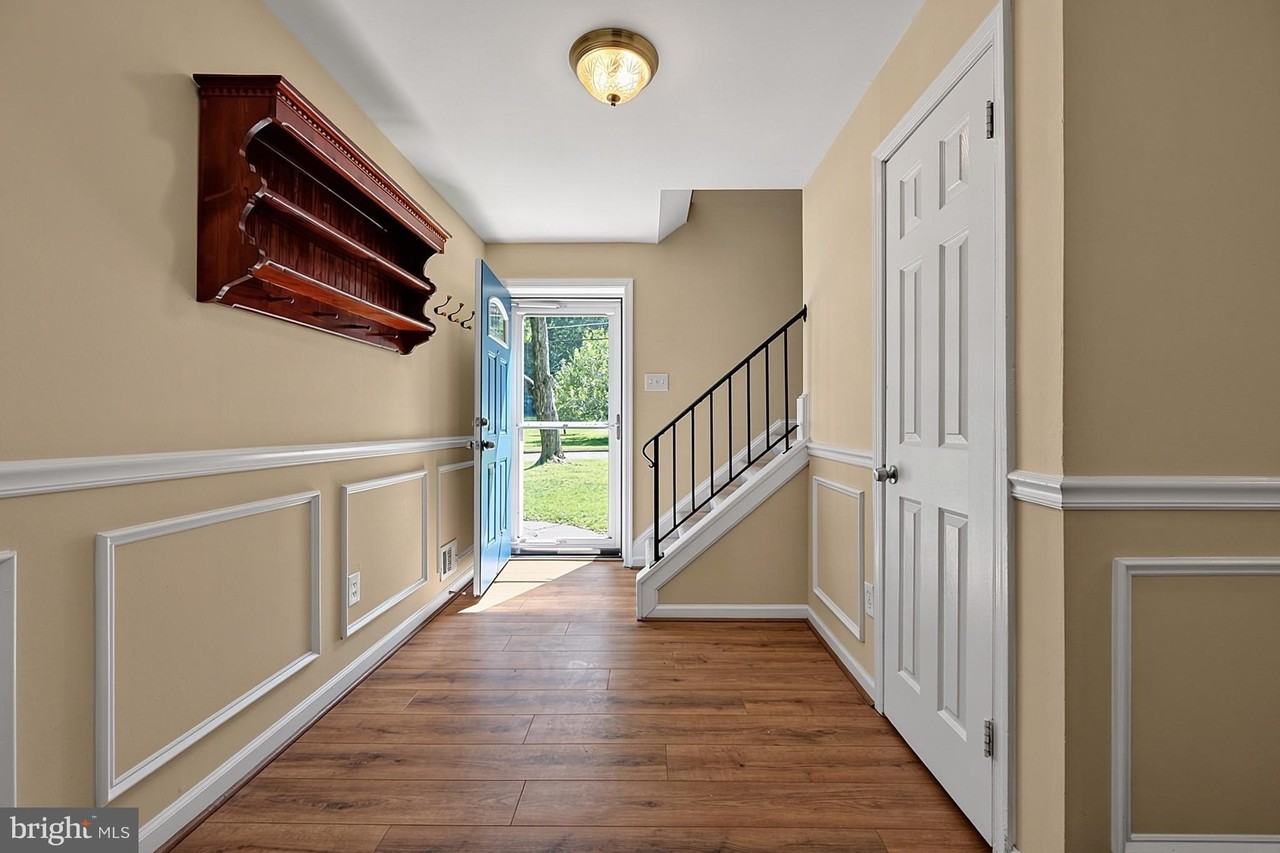 6508 Berkshire Dr - Photo 7 of 50