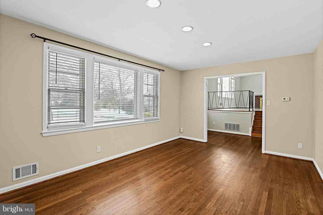 6926 Whitehall Pl - Photo 7 of 50