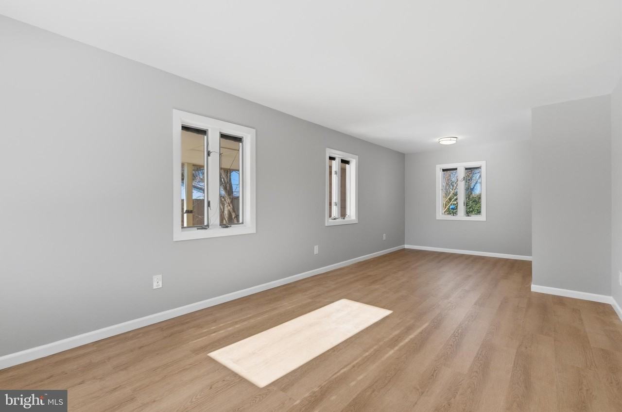 1813 Olmstead Dr - Photo 3 of 22