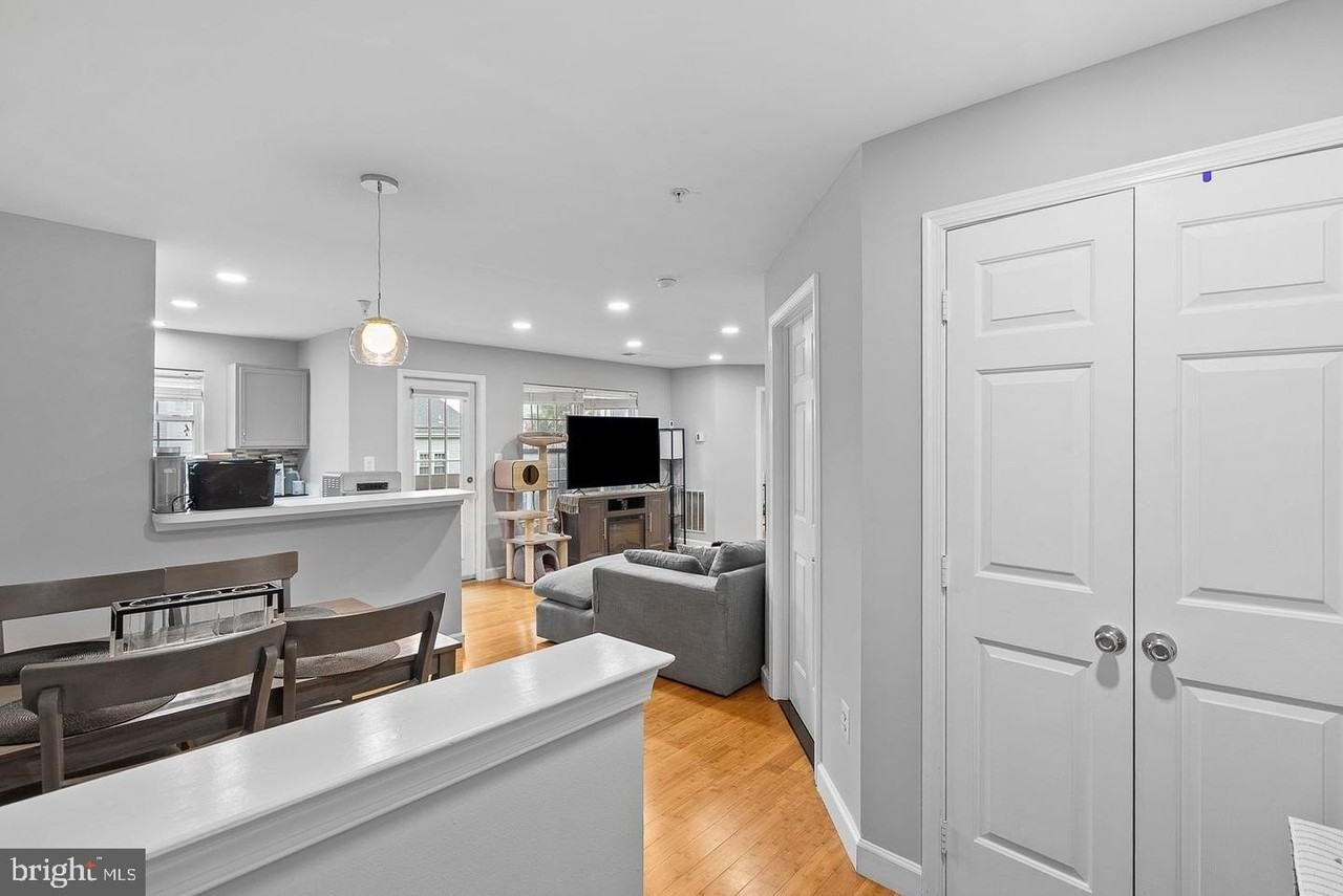 645 Constellation Sq Se #H - Photo 2 of 20