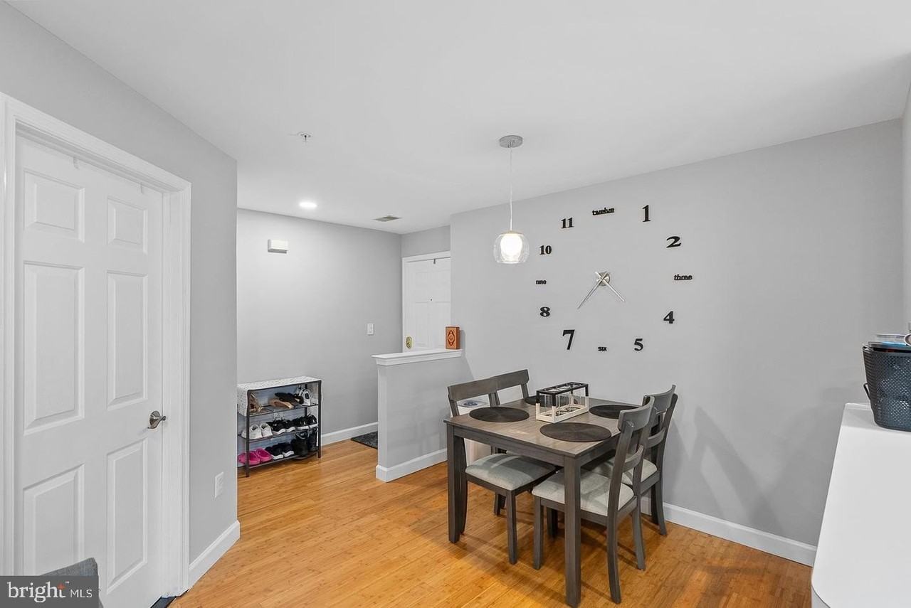 645 Constellation Sq Se #H - Photo 5 of 20