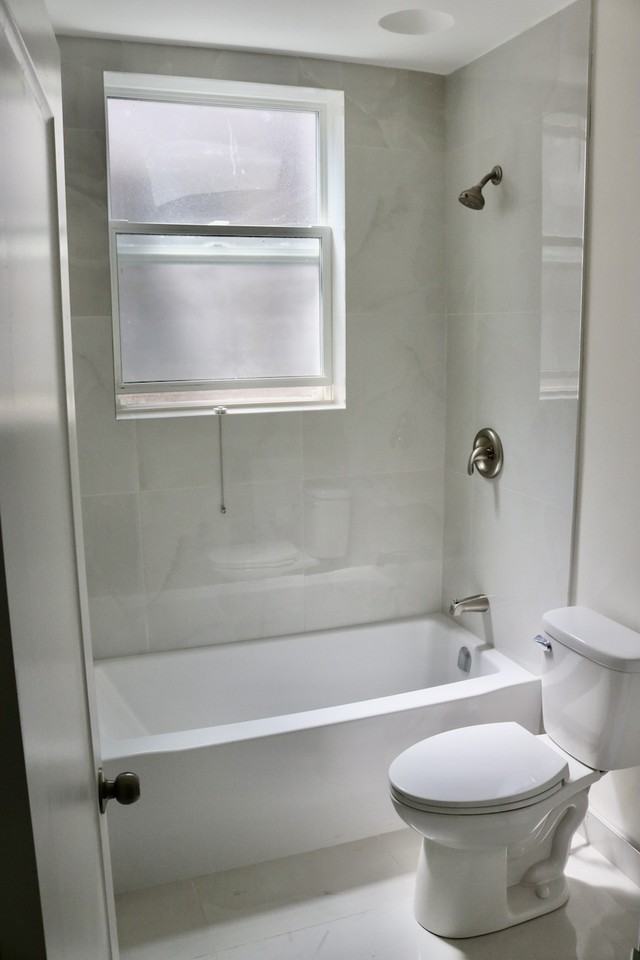 1073A Bathurst Street #2 - Photo 5 of 39